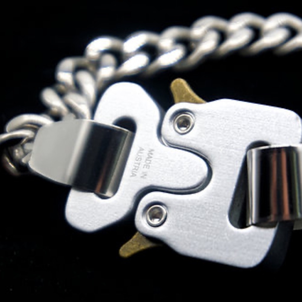 Luxury Stainless Steel Chain Link Bracelet - Picture 10 of 10